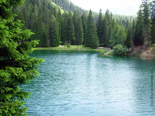 Lac-d-Oberbergsee-au-Tyrol--Autriche-.JPG