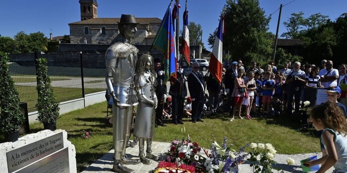 Première en France : un mémorial   pour les tziganes tués par les nazis   à Saint-Sixte (47)