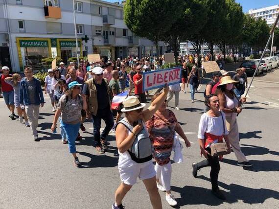 La manifestation contre le passe sanitaire réunit 2 000 personnes à Lorient   (OF.fr-14/08/21-15h22)