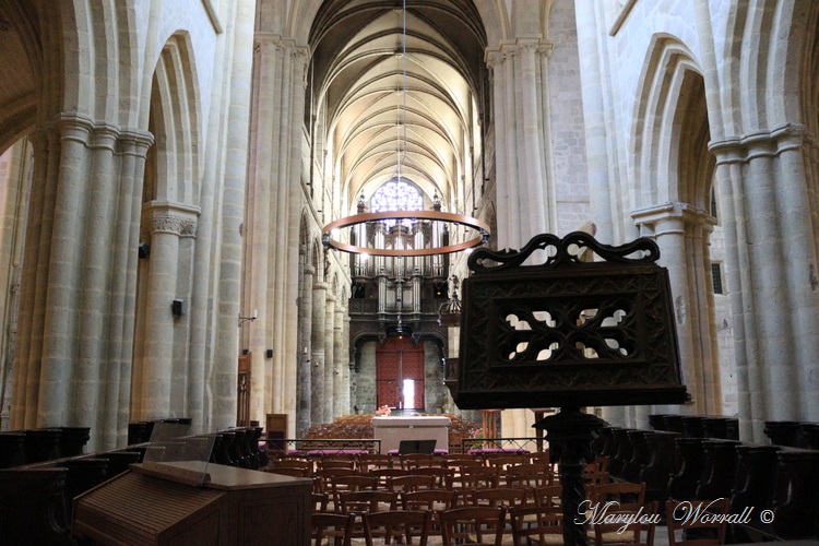 Bretagne : Quintin, Basilique N-D de Délivrance 2/2