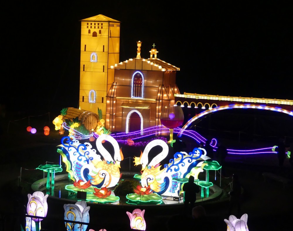 La ville de Gaillac et ses vignobles au Festival des Lanternes Chinoises...