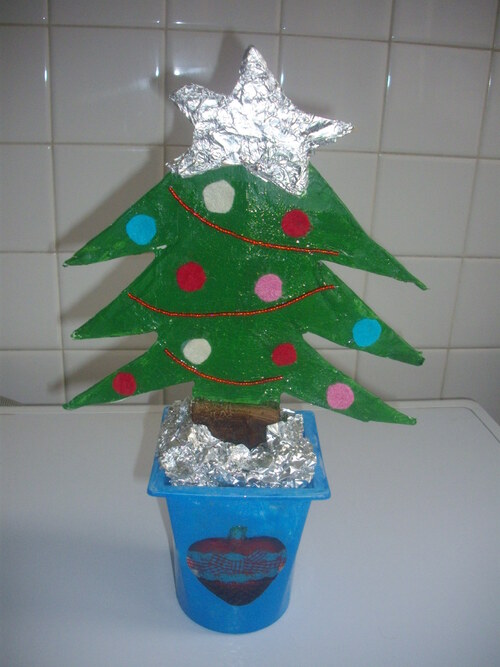 Sapin de Noël en papier maché