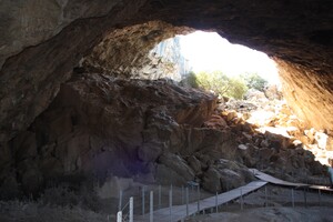 La grotte de Salanti