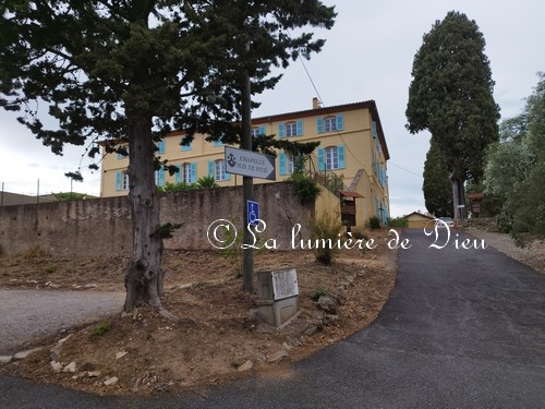 Roquebrune-sur-Argens, la chapelle Notre-Dame de Pitié