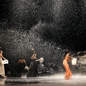 Vollmond (2006) - compagnie Tanztheater Wuppertal, chorégraphié par Pina Bausch,  Wuppertal  2015