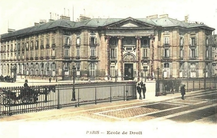 Paris. L’École de Droit, place du Panthéon