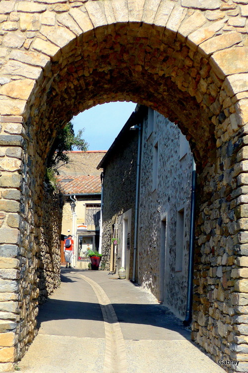 Cucugnan : le village et son moulin ... n 2