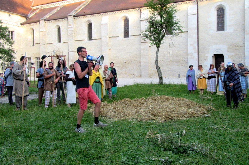 Le tournage du clip  sur la Dame de Vix par "La fabrique à Berlue" a enthousiasmé les visiteurs !