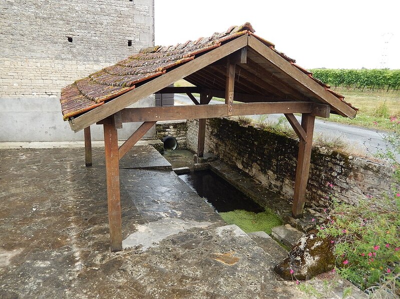 FR 17 Courcerac - Lavoir de la FÃ©rouze.jpg