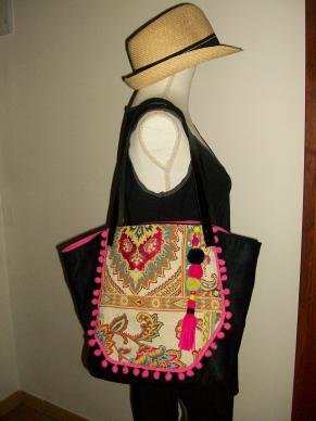Sac cabas bohème avec pompons