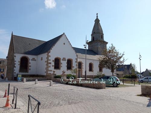 Erdeven, l'église Saint Pierre et Saint Paul