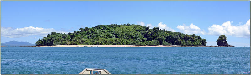 Panorama sur l'île Nosy Tanikely vue de bateau - Madagascar
