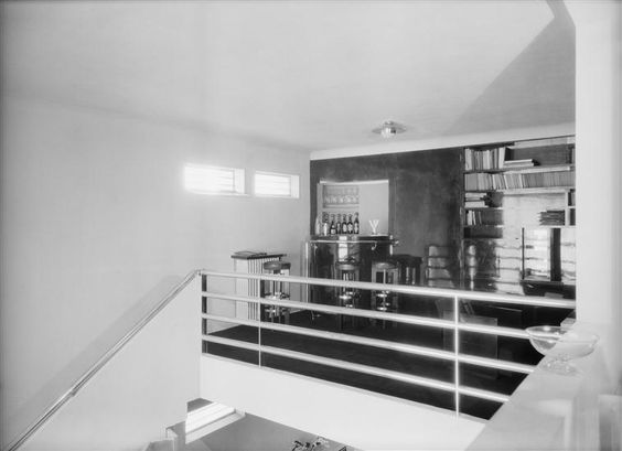 Salon fumoir sur la mezzanine de la maison-studio de Tamara de Lempicka, rue Méchain, Paris 1930: