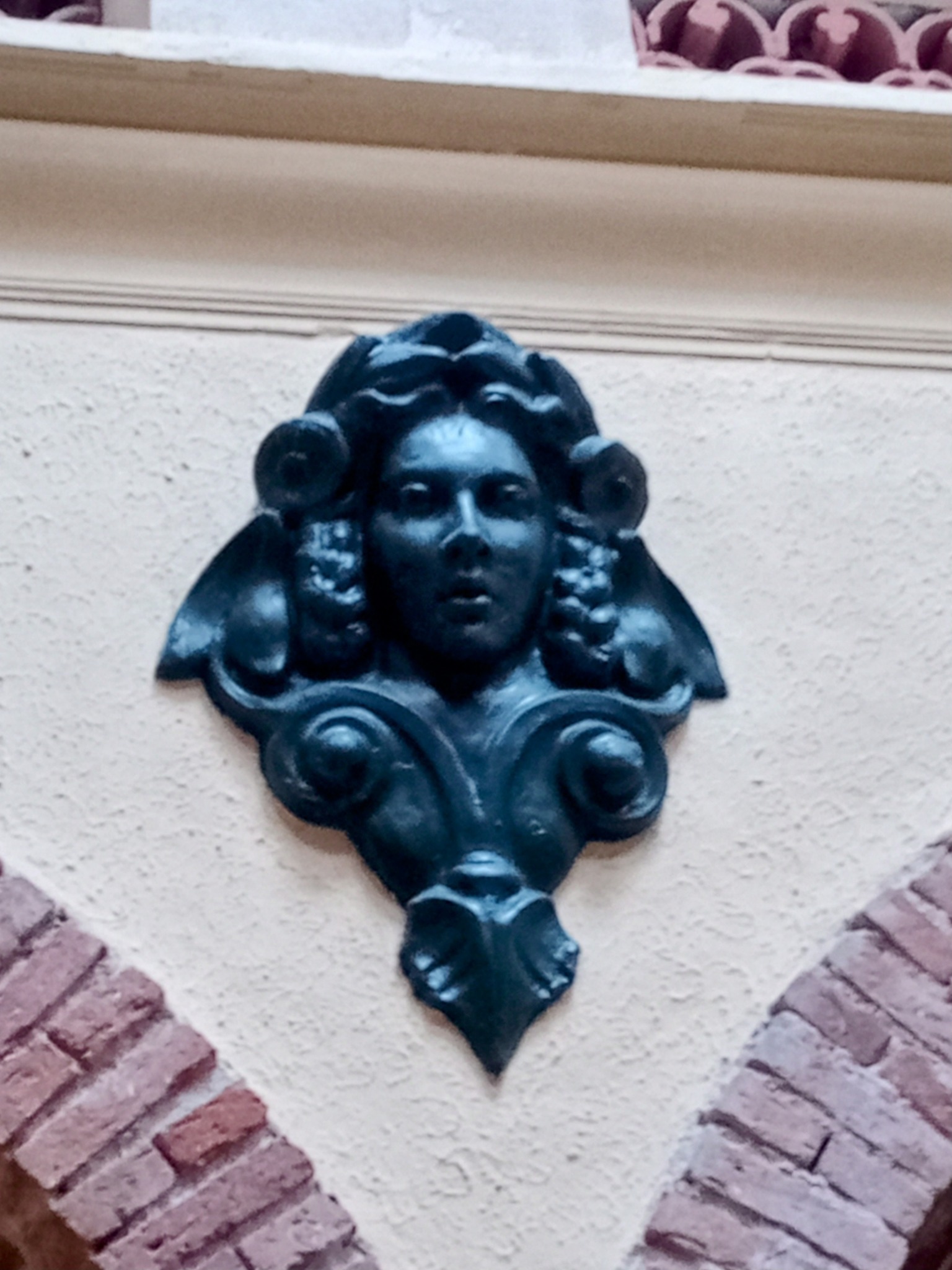 Aucune description de photo disponible.