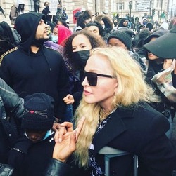Madonna à la manifestation 'Black Lives Matter' à Londres