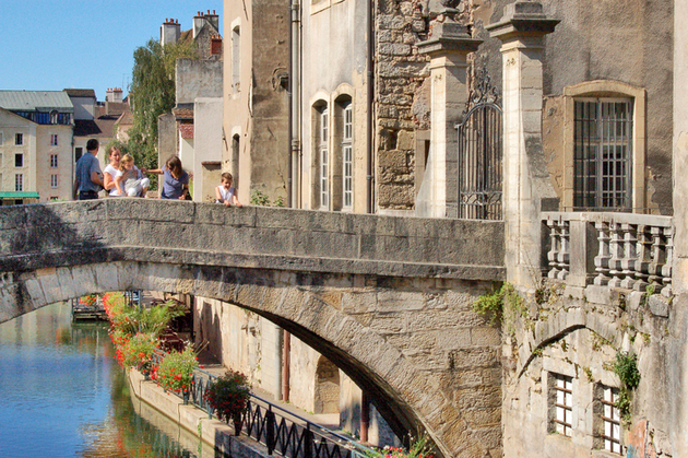 Quai des Tanneurs à Dole