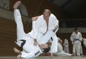 Poutine-self-defense.jpg
