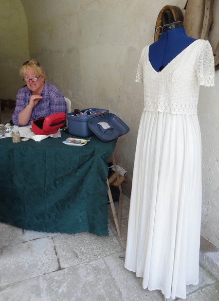 Elisabeth Nicvert, costumière à Montbard, a des doigts de fée !