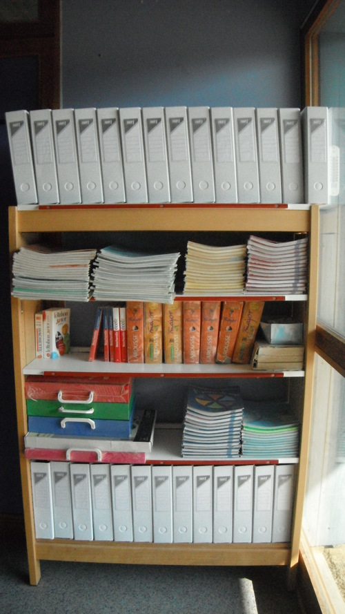 organisation de la classe : étiquettes pour dossier range-livres : book case