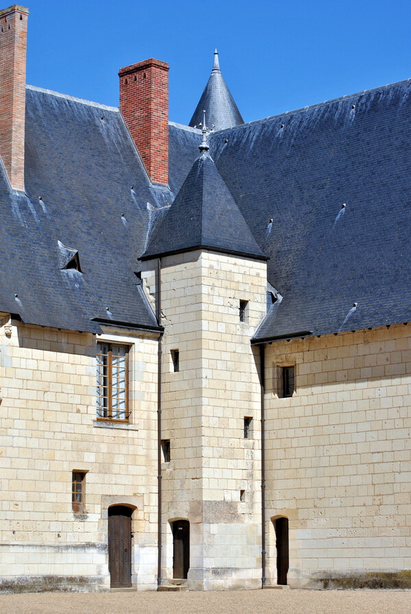 Château du Plessis-Bourré - Cour d'honneur vu générale.