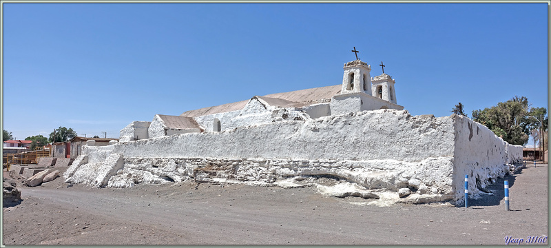 19/03/2022 : cette virée dans le Désert d'Atacama va se terminer par un stop à San Francisco de Chiu-Chiu et la visite extérieure de sa superbe église datant de 1621, la plus ancienne du Chili