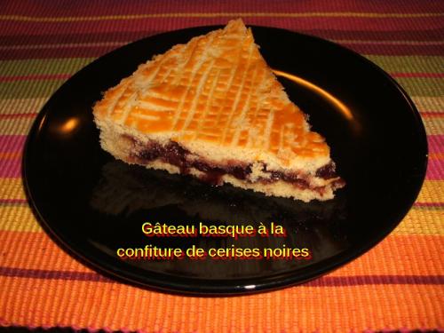 Gâteau basque à la confiture de cerises noires