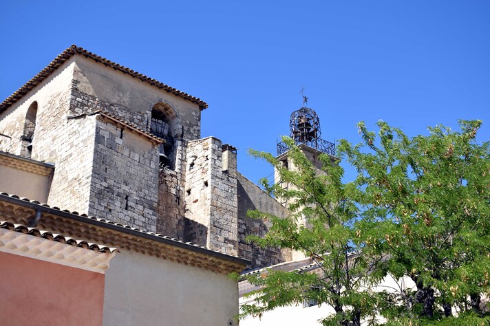 Valensole - Clocher de l'église et son campanile