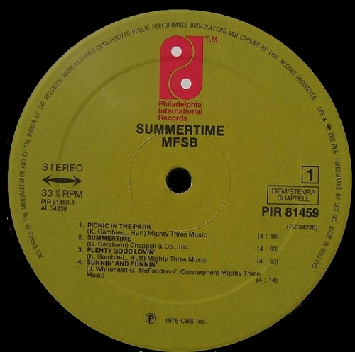1976 : MFSB : Album " Summertime " Philadelphia International Records PZ 34238 [ US ]