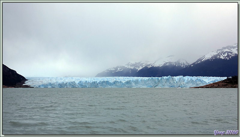 Nous partons en bateau, sur le Brazo Rico du Lago Argentino, afin de nous approcher du front du glacier Perito Moreno - Patagonie - Argentine