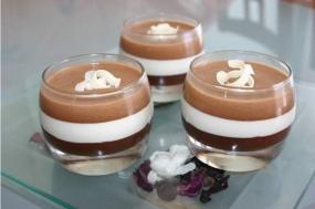 Peut être une image de dessert et intérieur