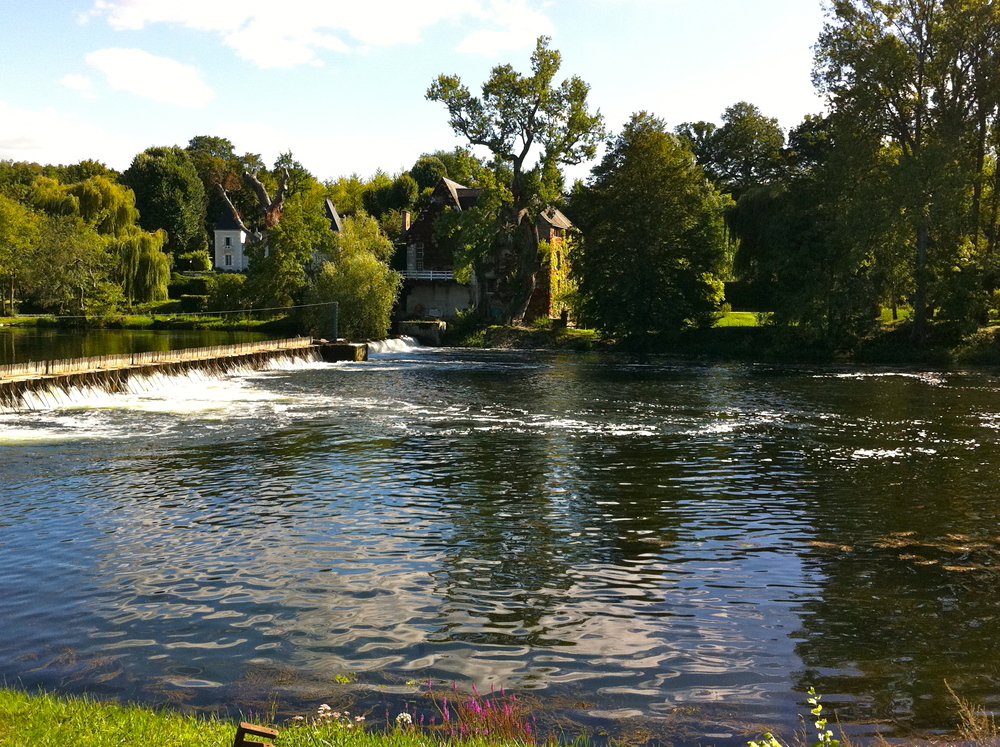 Athée-sur- Cher( commune d'Indre et Loire ) en région centre .