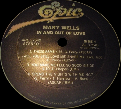 Mary Wells : Album " In And Out Of Love " Epic Records ARE 37540 [ US ]