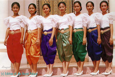 Costumes traditionnels cambodgiens