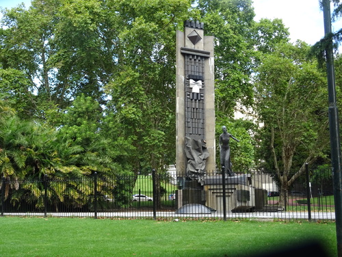 Place de France et cimetière Recoleta à Buenos Aires en Arzentine (photos)