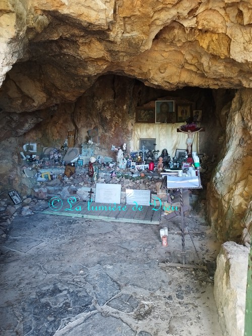 Saint Raphaël, la grotte saint Honorat (Sainte Baume)