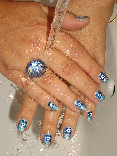 fleurs-nail-bleu-bagues-spectacle-ange-009.JPG