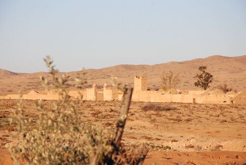 Les ruines d'une caserne française à Majirija