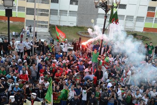 Samedi 03.05.2014 La parade du MCA dans les rues d\'Alger