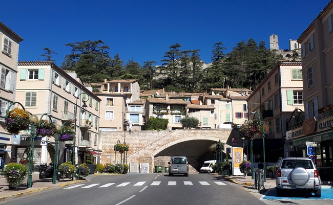 ☻ Vacances 2022 à Saint-Martin-les-Eaux : visite de Sisteron