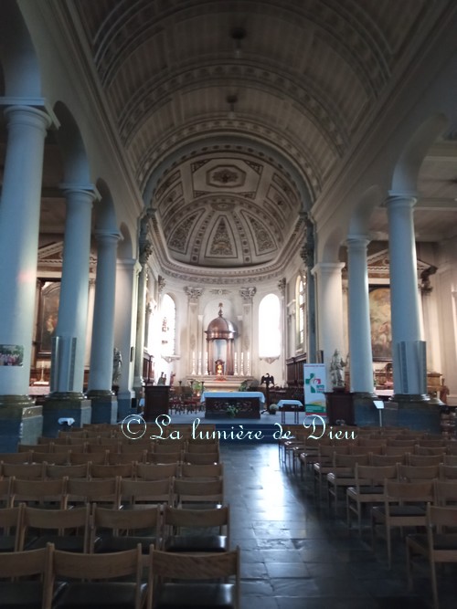 Menin (Belgique), l'église Saint Vaast