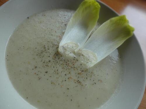 Velouté d'endive au milieu d'un dimanche pluvieux!