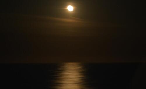 La lune vue du Costa Pacifica