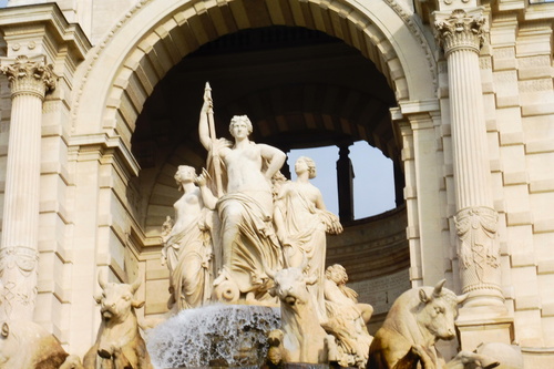 Marseille :  le Palais Longchamp..