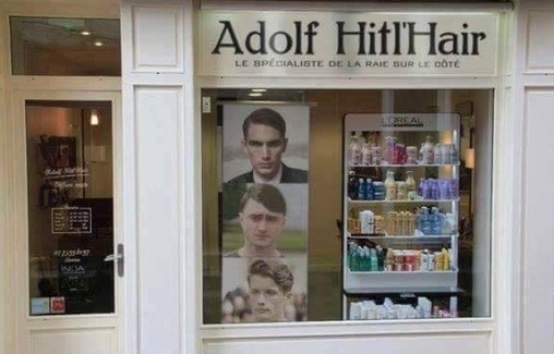Le faux salon de coiffure Adolf Hitl'Hir de la rue des Juifs à Strasbourg créé par le site parodique et satirique Nordpresse.