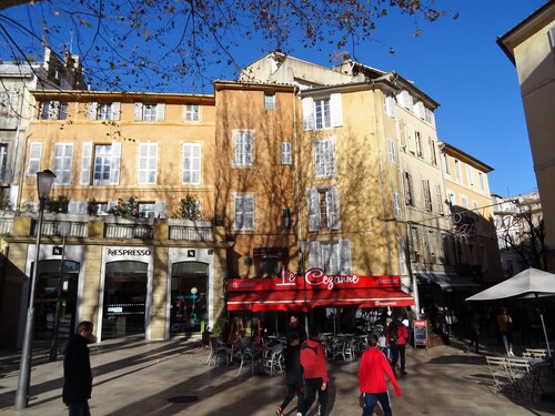 Aix-en-Provence: le cours Mirabeau (photos)