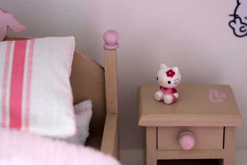 Dollhouse #2 : A Hello Kitty bedroom