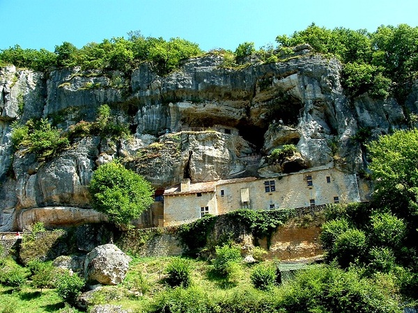 Le château troglodyte de REIGNAC (24)