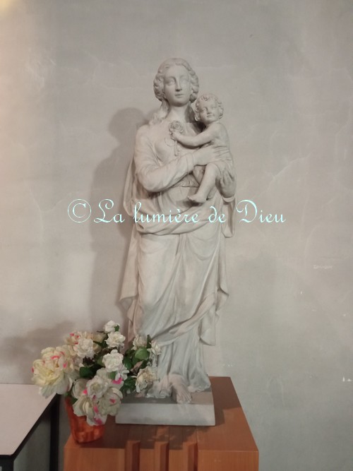 Menin (Belgique), l'église Saint Vaast