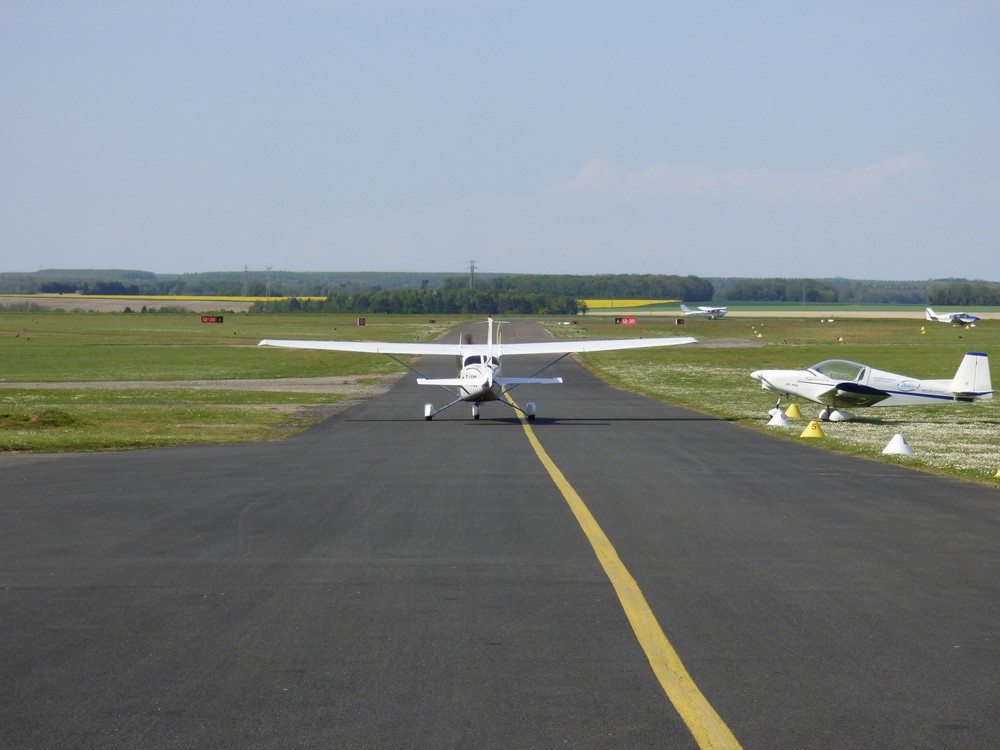 Kermesse à l'Aérodrome de Glisy (80)