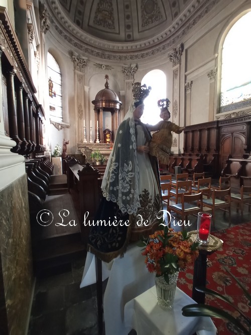 Menin (Belgique), l'église Saint Vaast